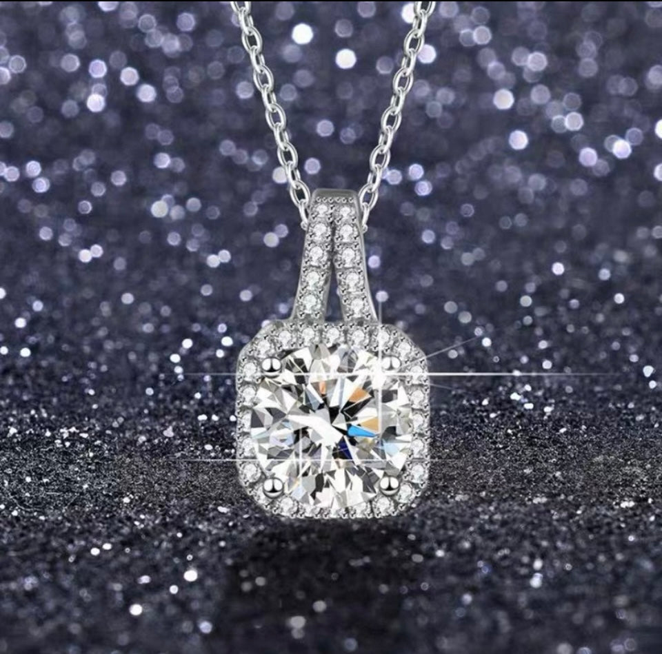 1.0 Carat Moissanite Diamond Necklace