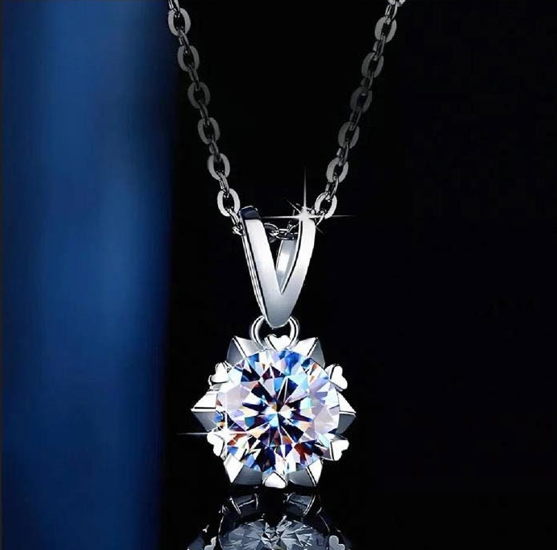 1.0 Carat Moissanite Diamond Necklace