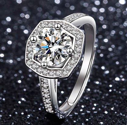 1.0 Carat
Moissanite
Diamond Ring